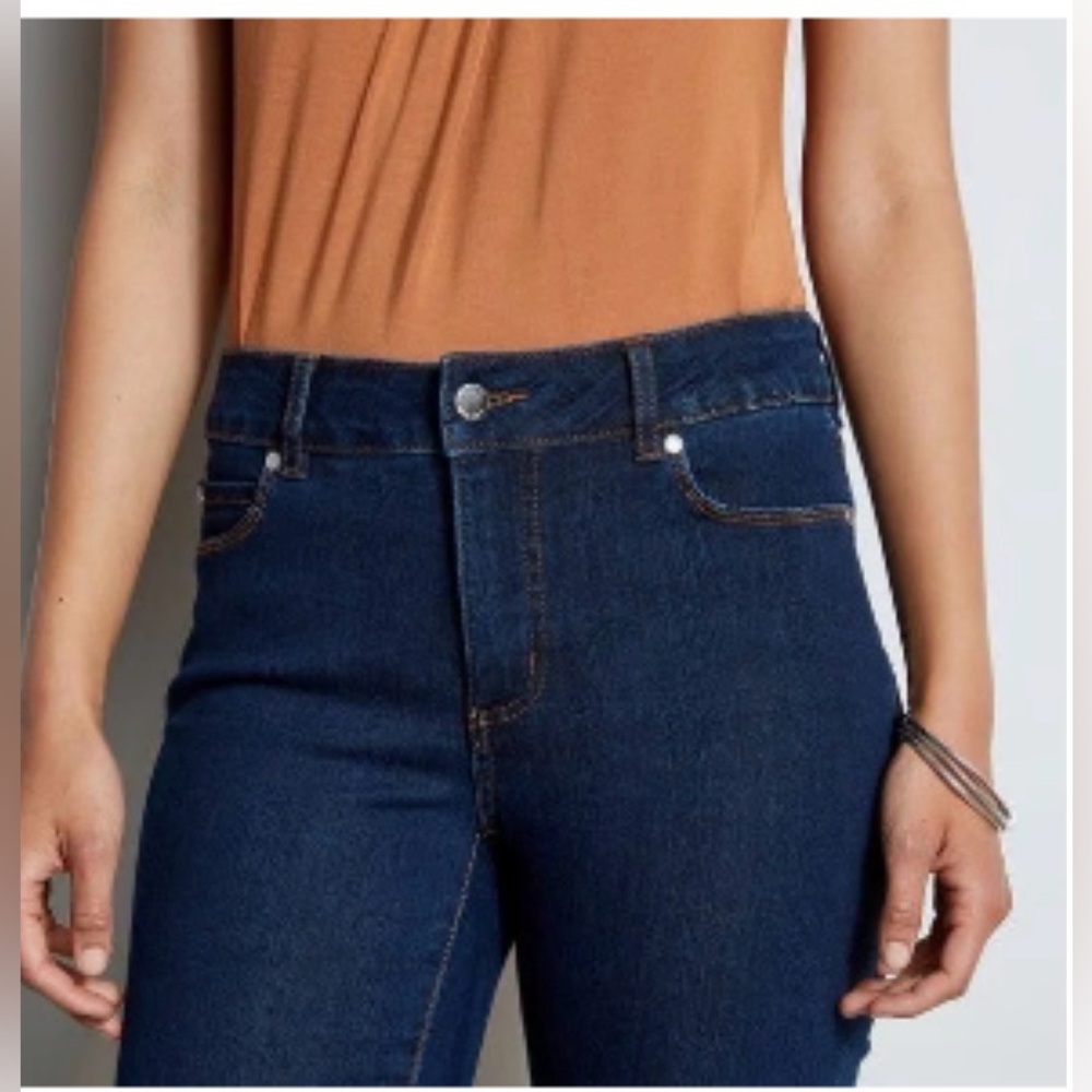 NWT Tahari Chloe Night Sky Wash Skinny Jeans